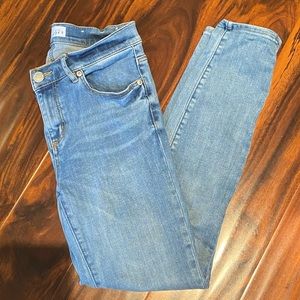LOFT Light Wash Skinny Jeans